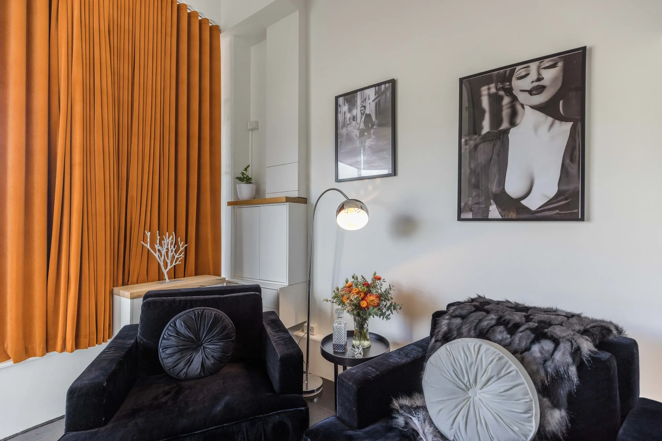 Luxury lounge