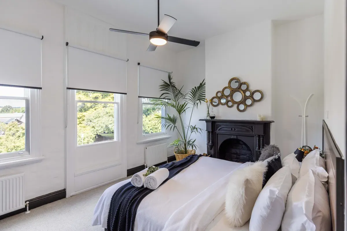 lancefield-luxury-our-accomodation-wink-wink-01